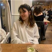 Bonjour! Je suis étudiante en Science Politique à l'université Paris Nanterre et je serais ravie de vous aider ou d'aider vos enfants dans leurs études!